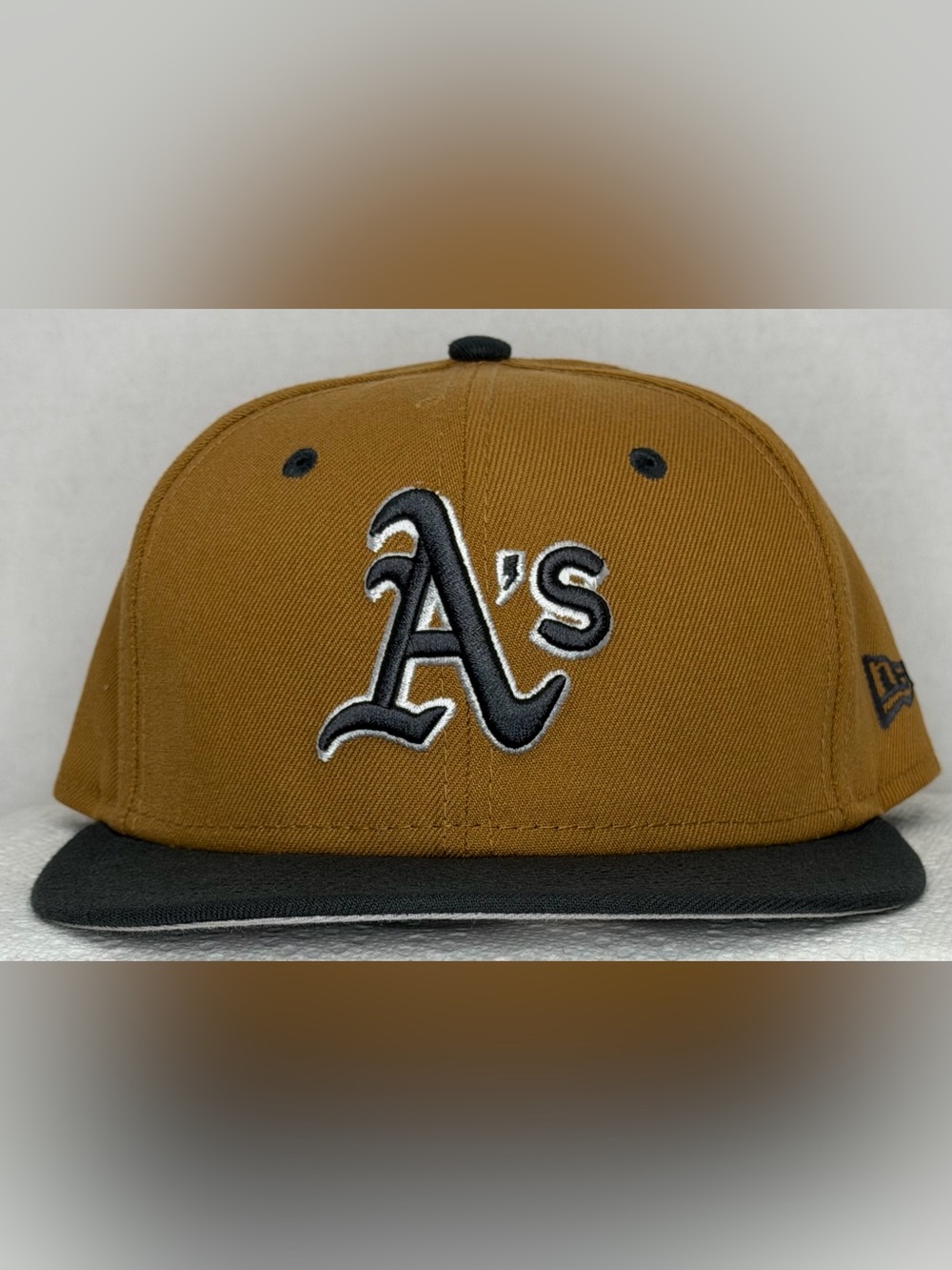 New Era Oakland A’s 59FIFTY Fitted Hat Size 7 Gold Black NWT MLB